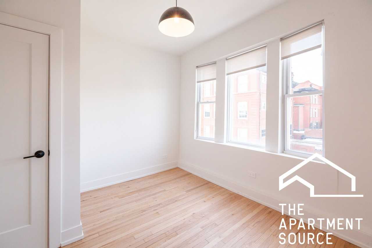 2313 N Albany Ave #3 - Photo 5 of 21