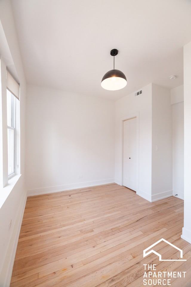 2313 N Albany Ave #3 - Photo 6 of 21