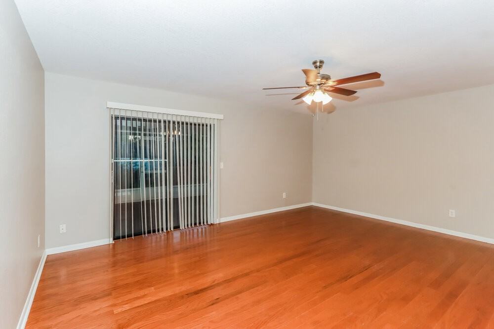 7815 Capwood Ave - Photo 3 of 16
