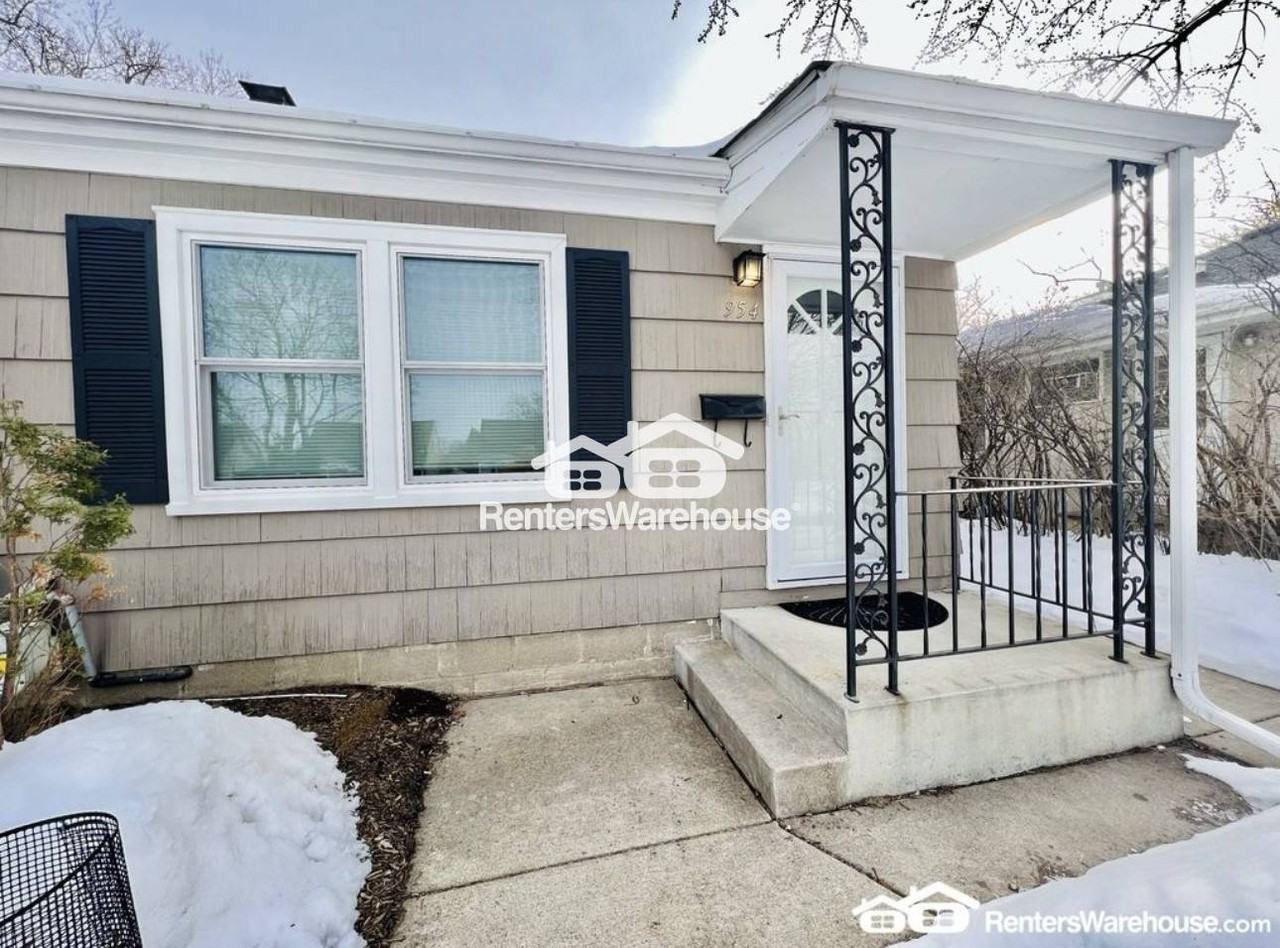 954 Wilder St S - Photo 2 of 20