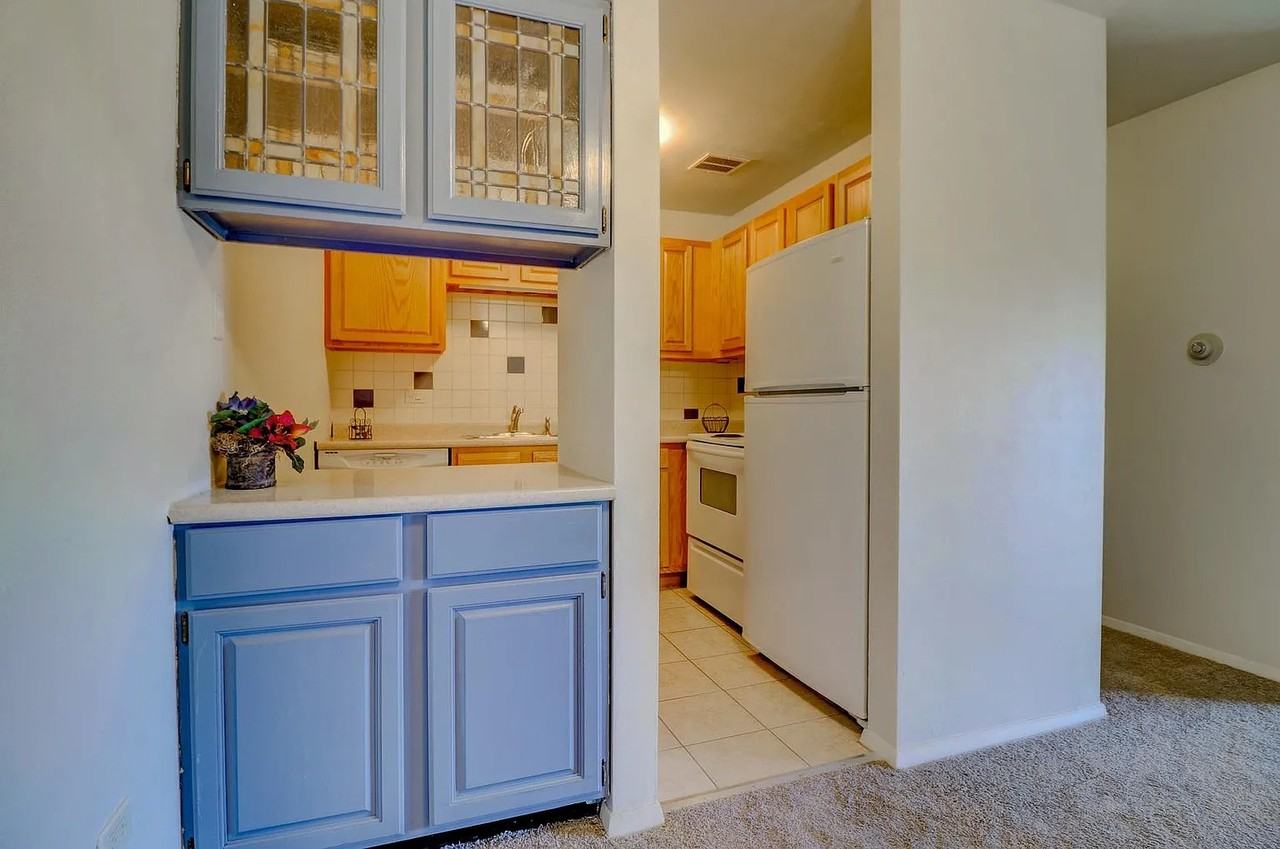 775 Grove Dr #105 - Photo 4 of 15