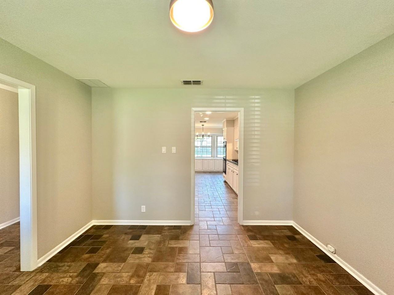 6101 Wilshire Dr - Photo 6 of 33