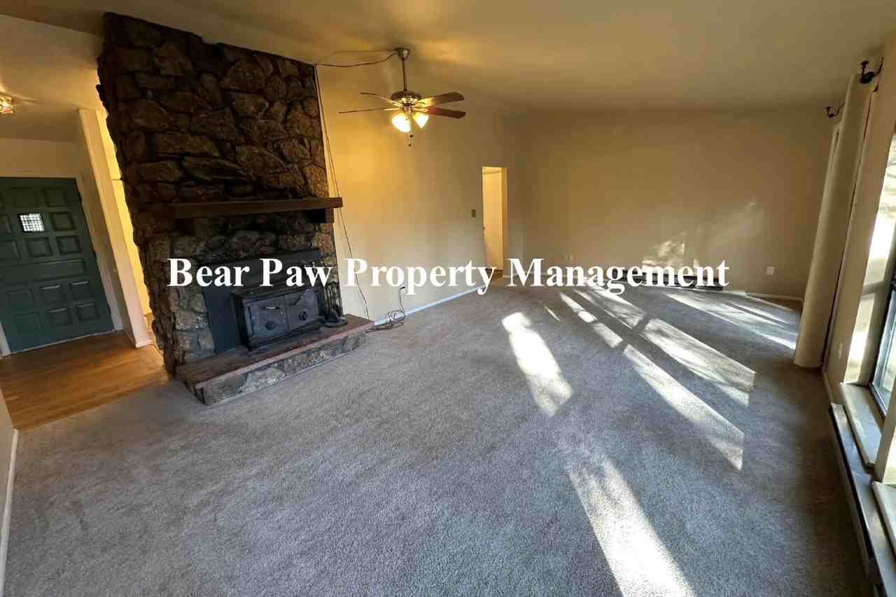 30478 Kings Valley Dr - Photo 2 of 10