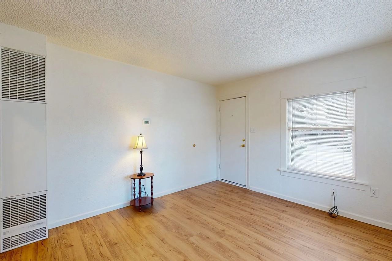 518 2nd Ave S - Photo 3 of 10