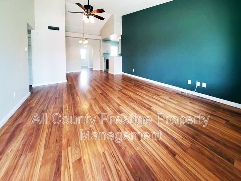 4448 E Fremont St - Photo 3 of 34