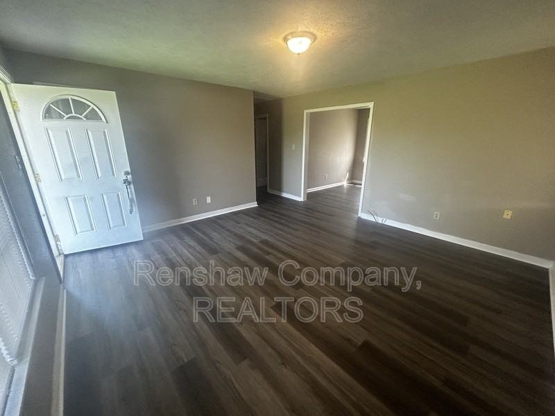 12 Darnell Rd - Photo 3 of 15