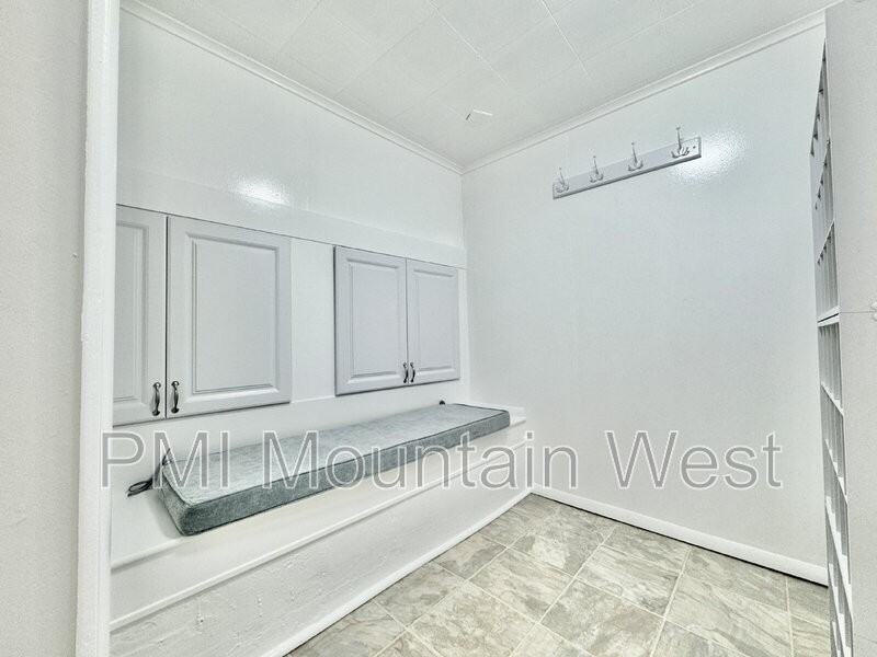 163 Se #3 - Photo 4 of 17