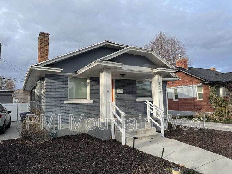 225 E Williams Ave - Photo 3 of 33