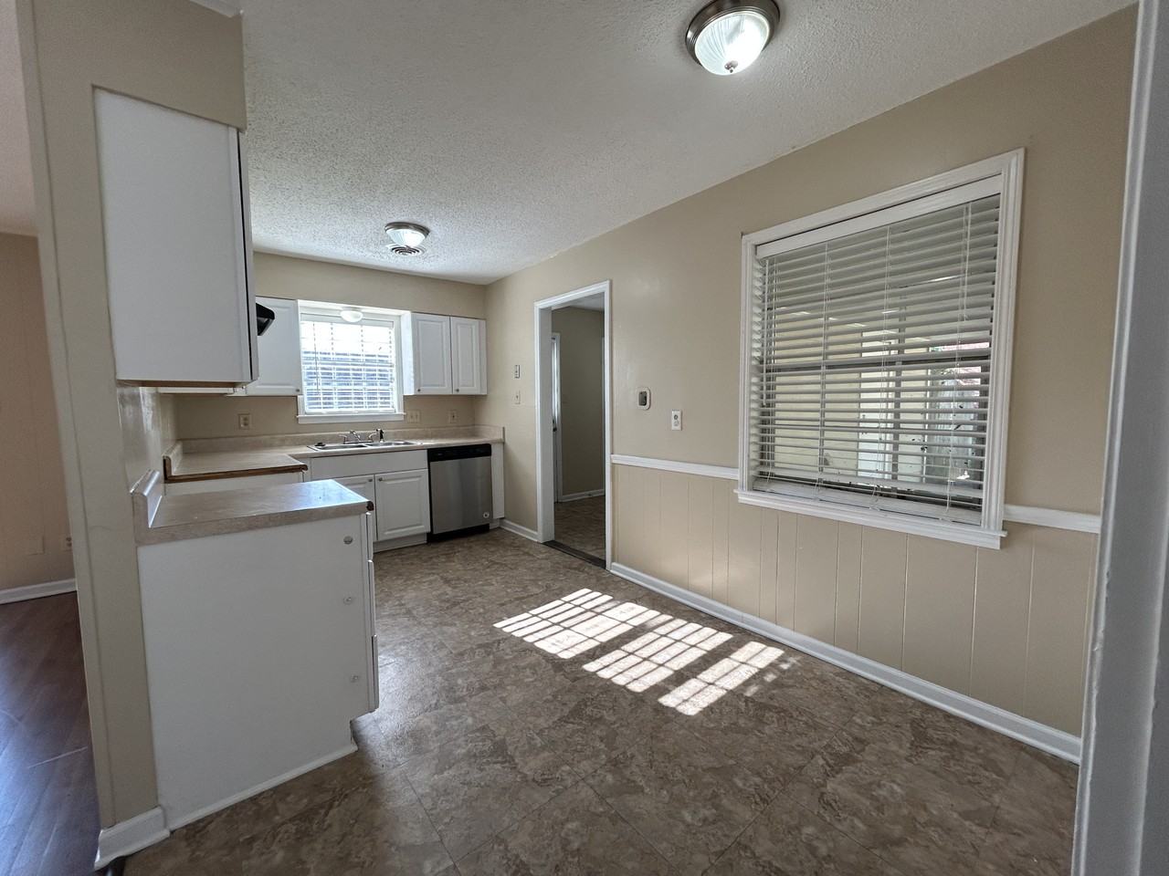3201 Longacre Cv - Photo 4 of 17