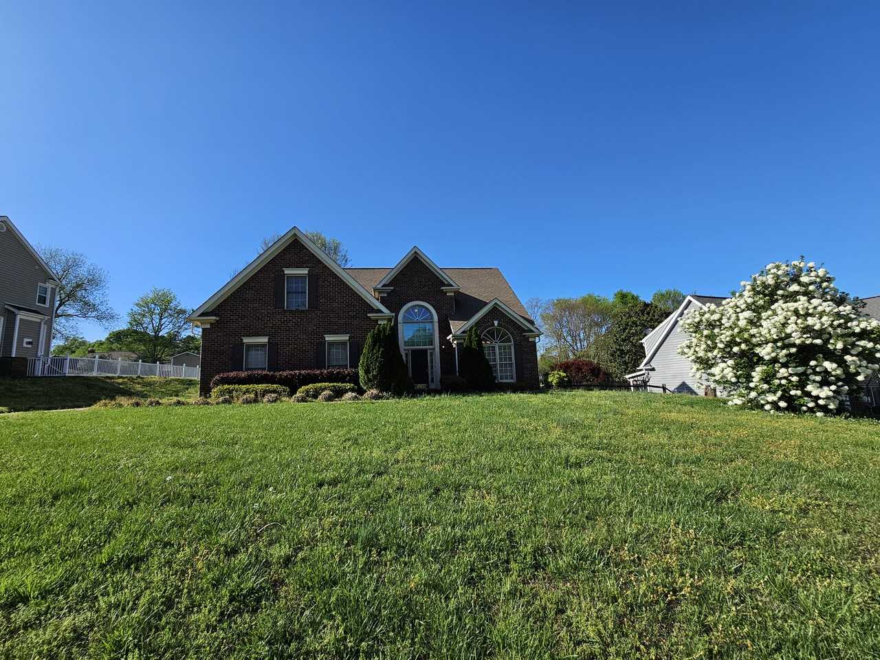 151 Woodfern Pl - Photo 2 of 45