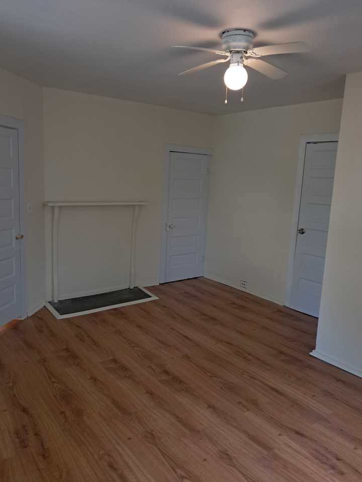 1202 Juniper St - Photo 6 of 15