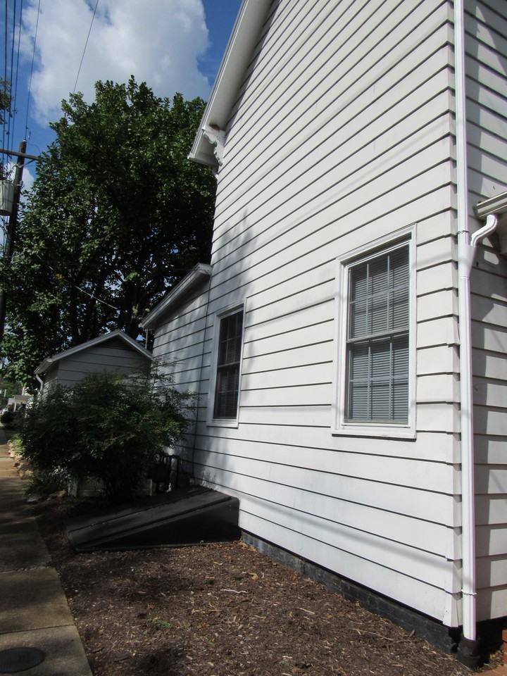 414 S East St - Photo 3 of 7