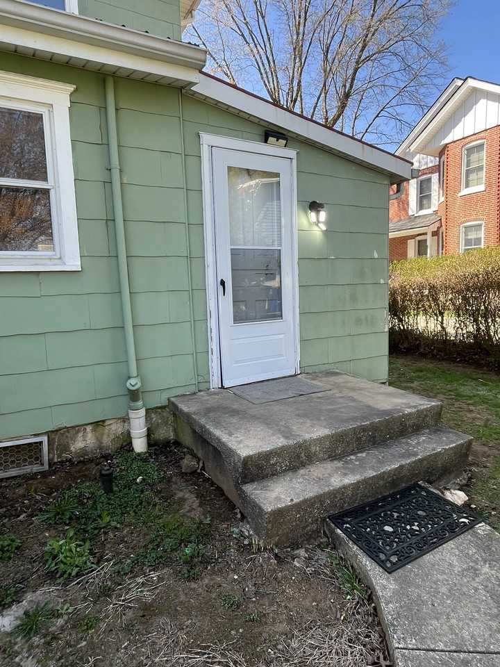 13 N Kinzer Rd - Photo 2 of 8