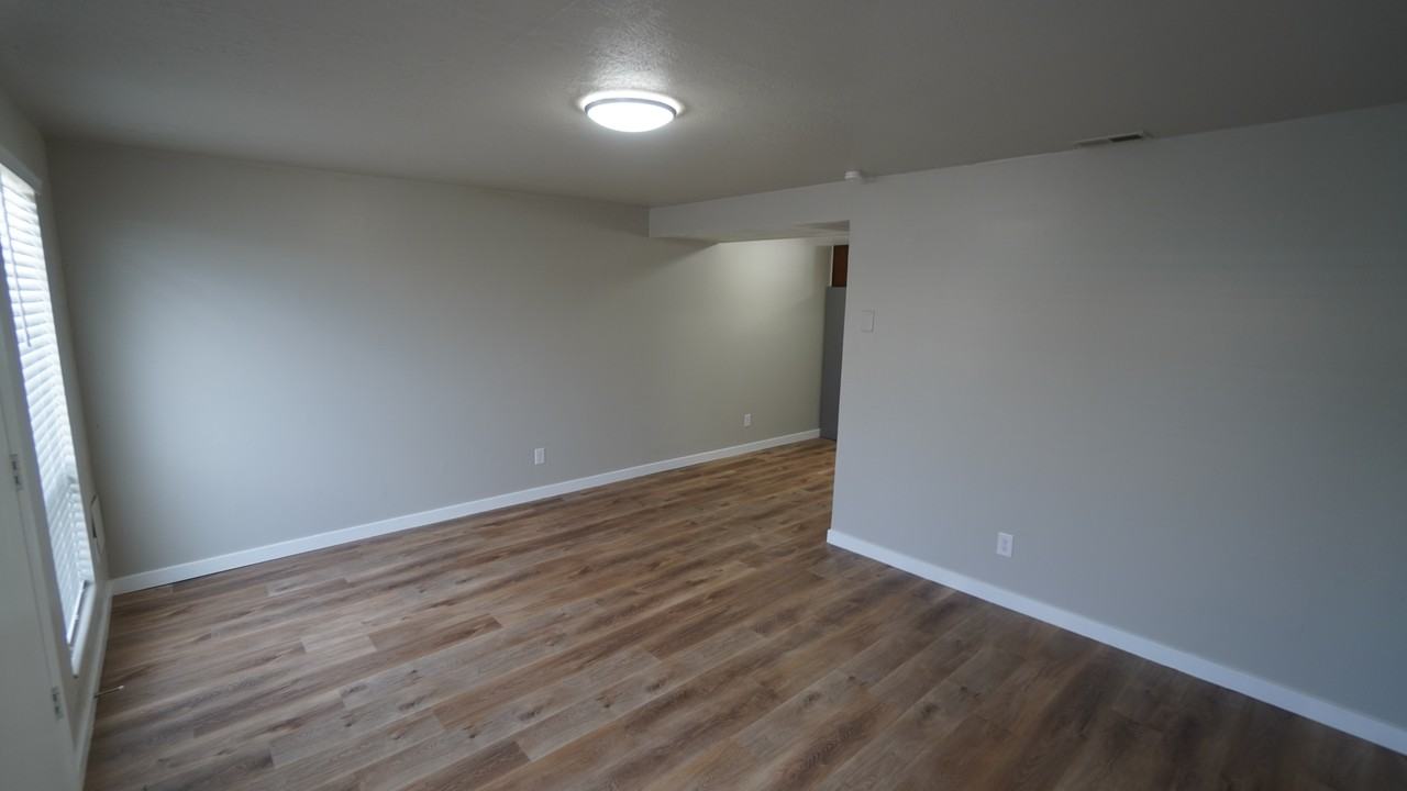 1269 E Gordon Ave - Photo 2 of 18