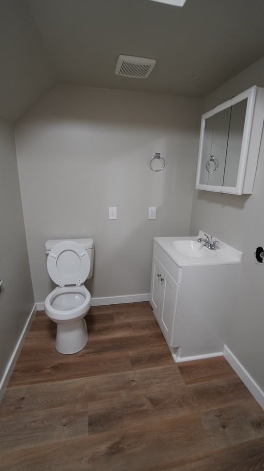 1269 E Gordon Ave - Photo 5 of 18