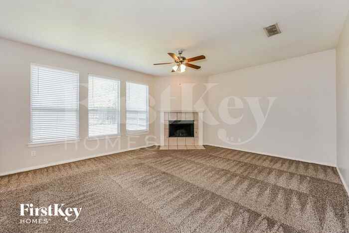 5945 Iris Dr - Photo 2 of 16