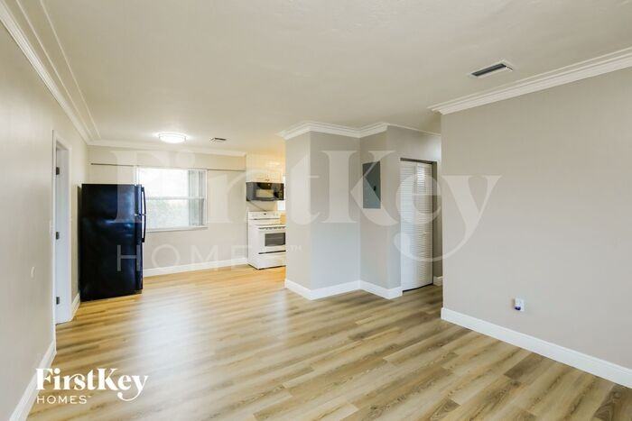 17201 Nw 32nd Ave - Photo 3 of 16