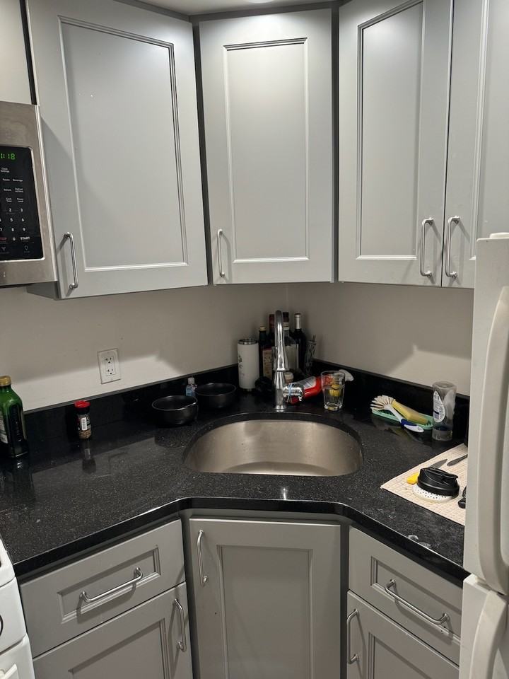 21 - 911 Pine St - Photo 2 of 6