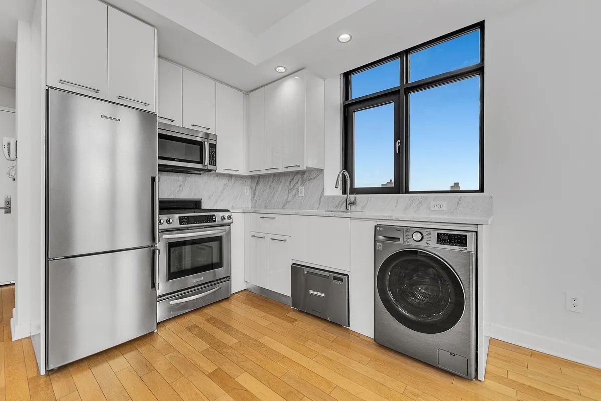 E 34th St #29B - Photo 3 of 8