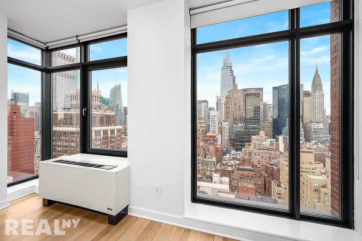 E 34th St #17D - Photo 6 of 10