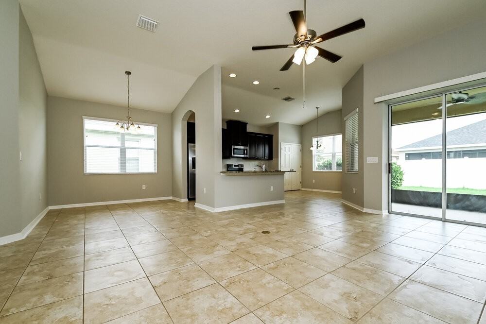 8204 Belle Grove Ct - Photo 4 of 16