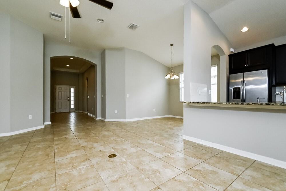 8204 Belle Grove Ct - Photo 5 of 16