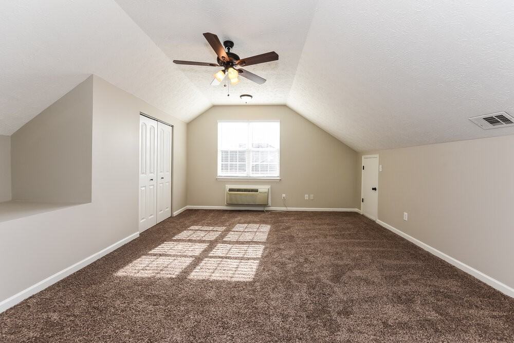 3602 Sussex Ct - Photo 7 of 19