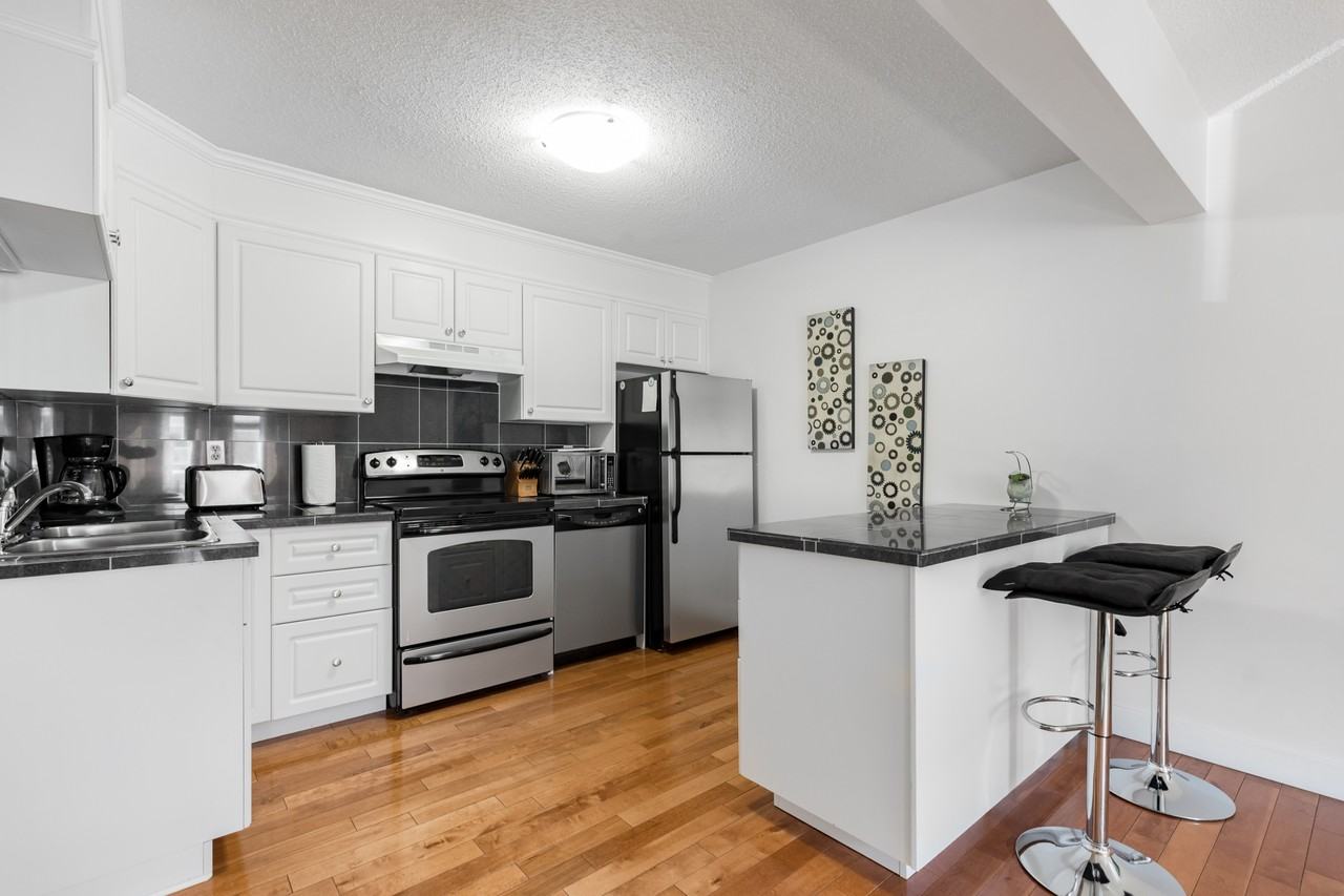 2163 Hamilton St #14 - Photo 5 of 10