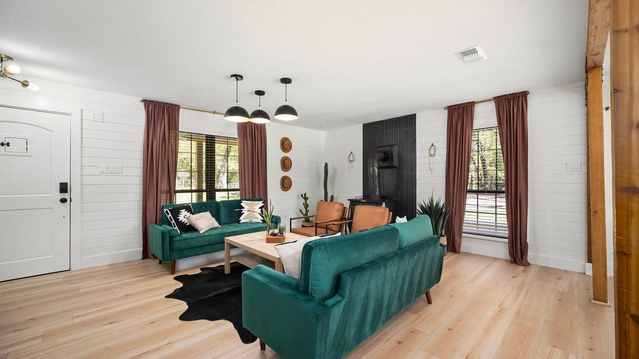 2523 County Road 3303 #1019633P - Photo 2 of 40