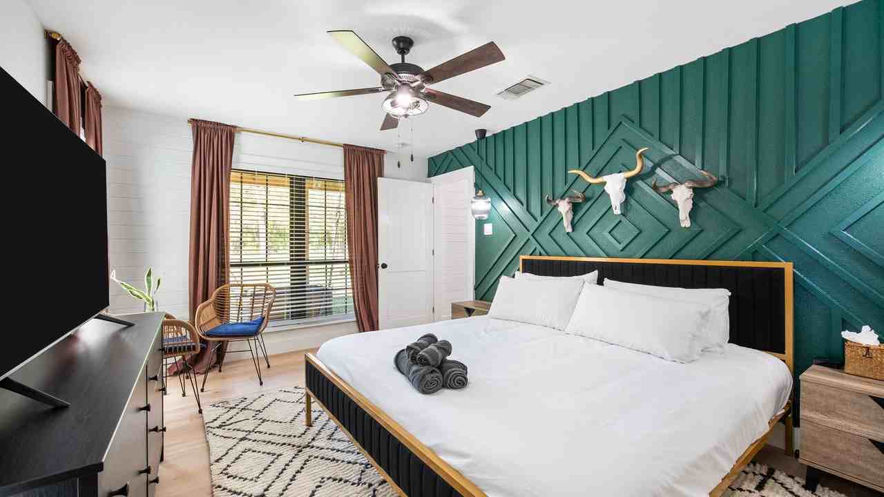 2523 County Road 3303 #1019633P - Photo 5 of 40