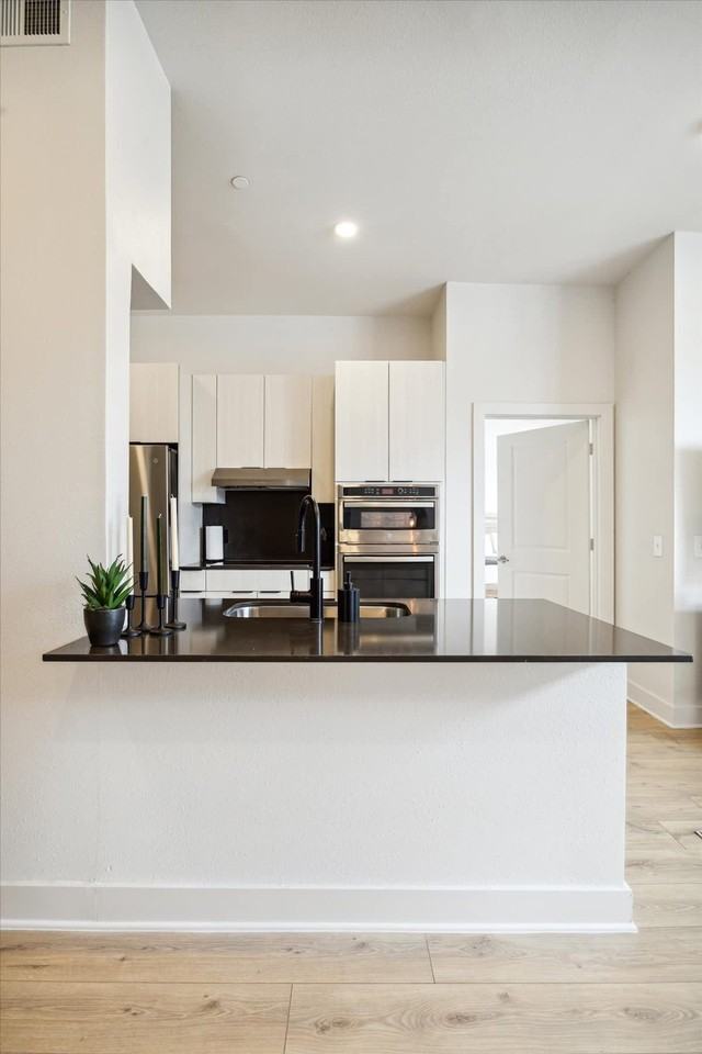 1112 Columbus Street - Photo 5 of 39