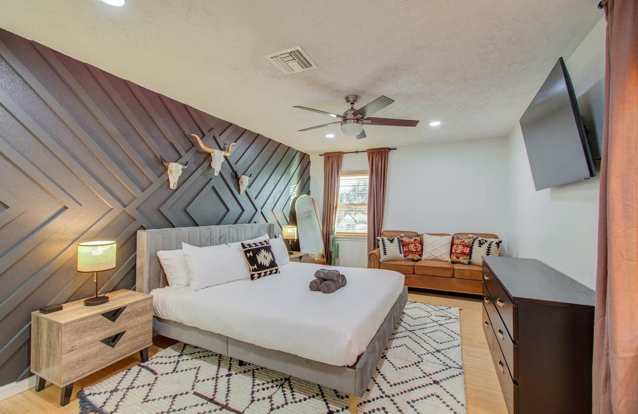 9614 Springmont Dr #1042671P - Photo 3 of 36