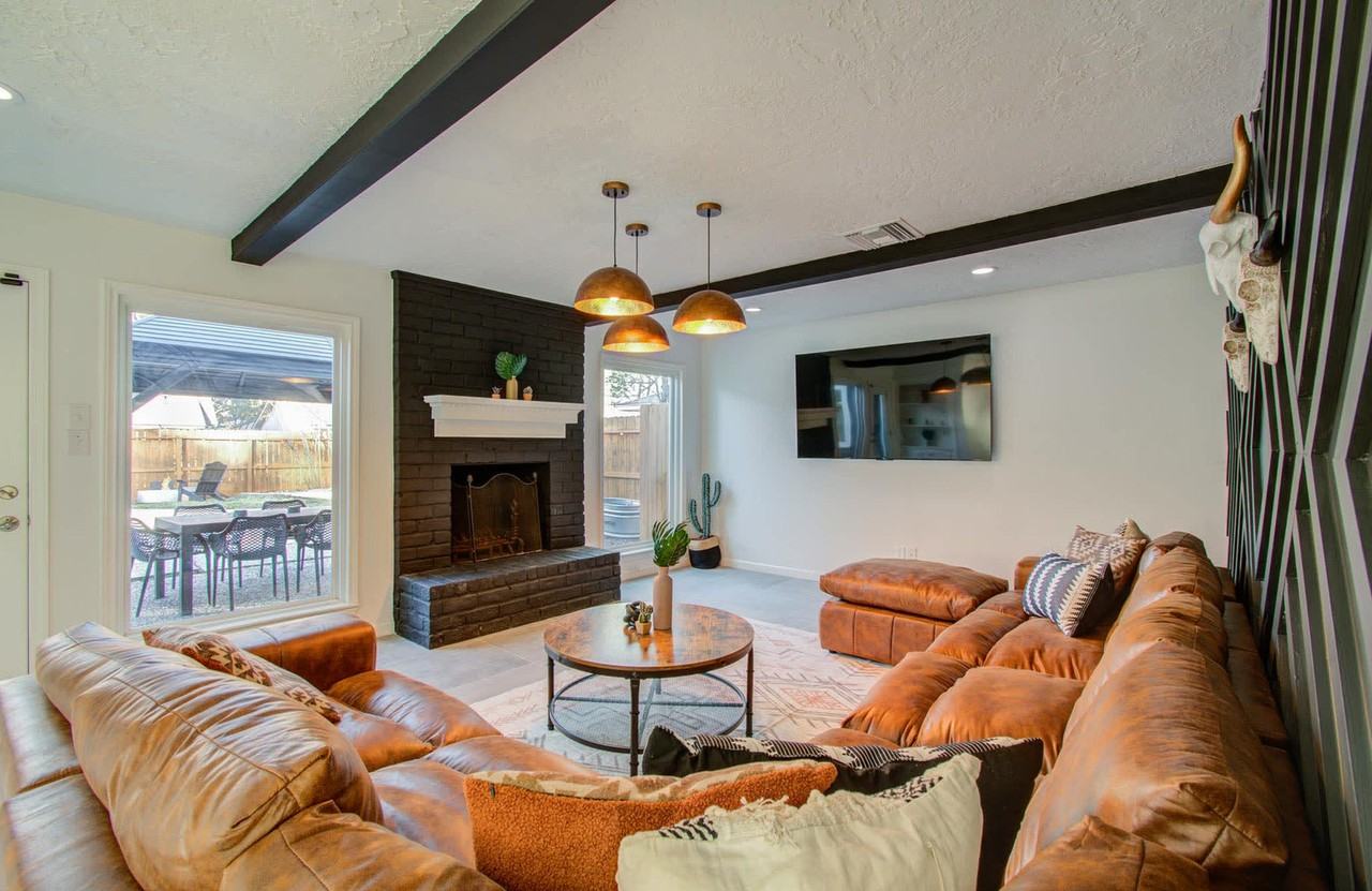 9614 Springmont Dr #1042671P - Photo 6 of 36