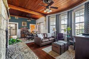 featured image of 11 Maytum Pass