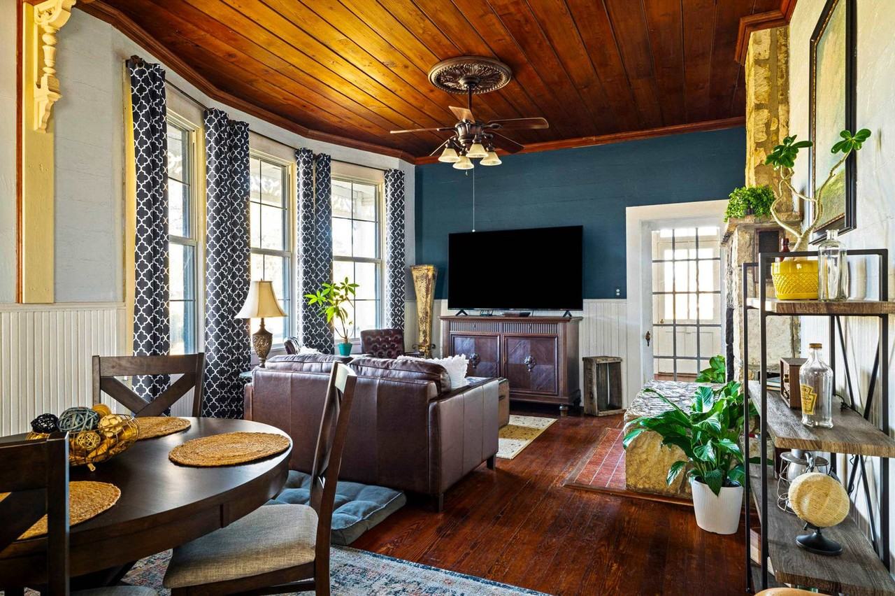 11 Maytum Pass #1054131P - Photo 4 of 29