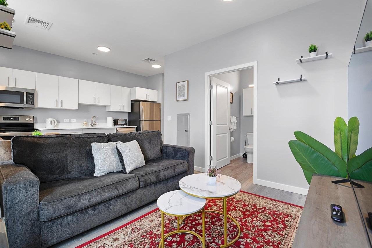 95 Broadway #1240345P - Photo 5 of 27