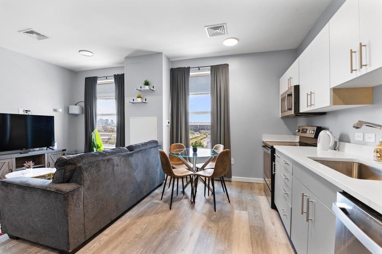 95 Broadway #1240345P - Photo 6 of 27