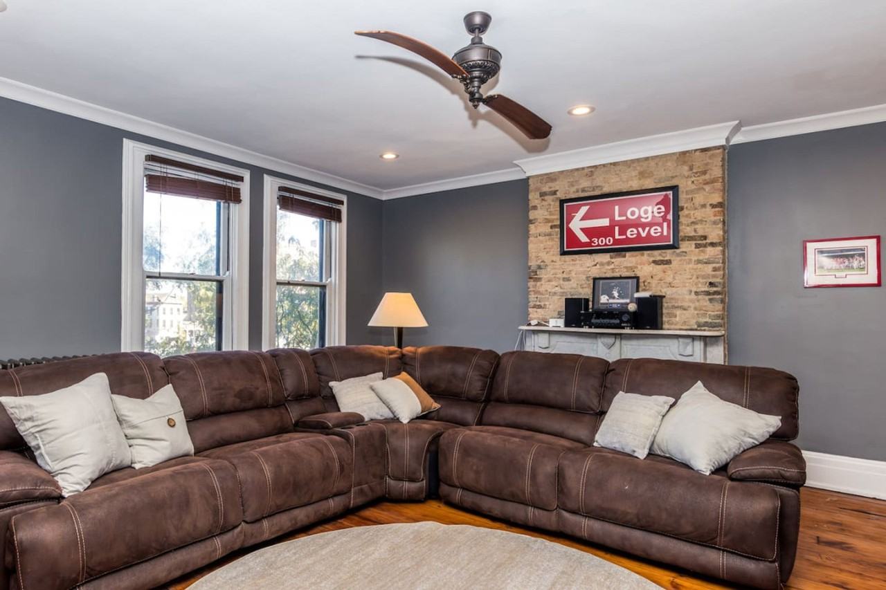 215 W 9th St #1056144P - Photo 4 of 50