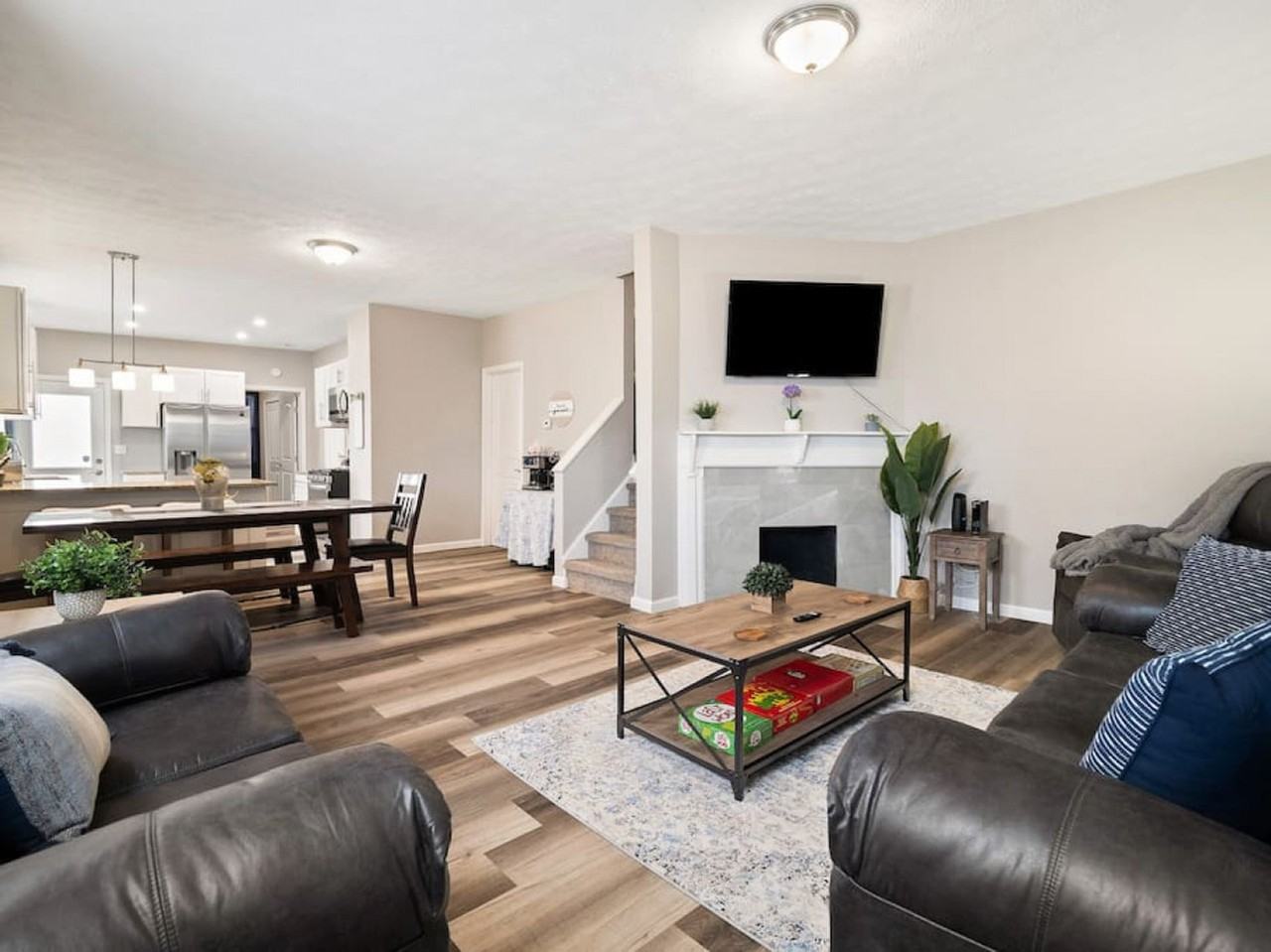 1415 W 57th St #1061205P - Photo 2 of 37