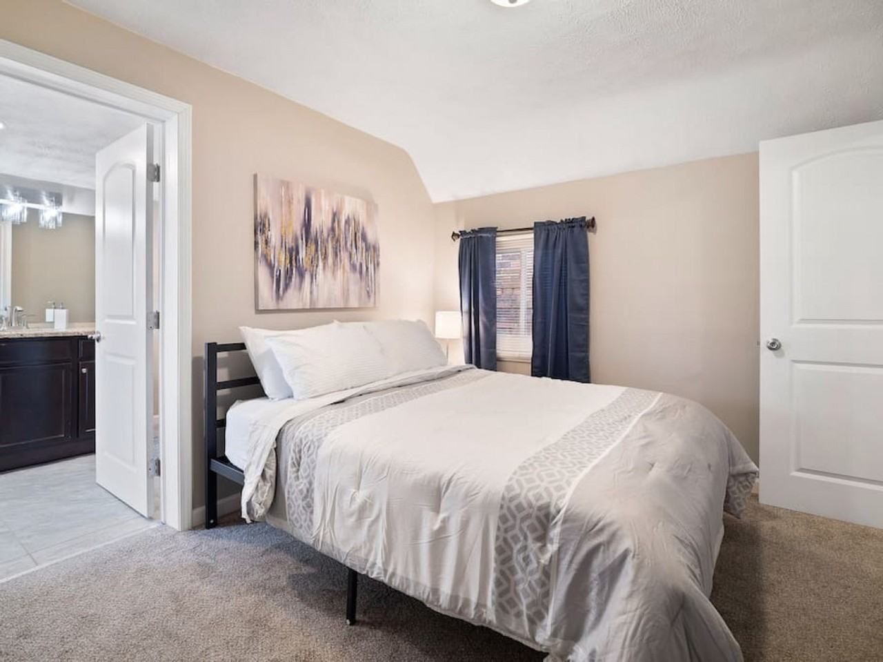 1415 W 57th St #1061205P - Photo 6 of 37