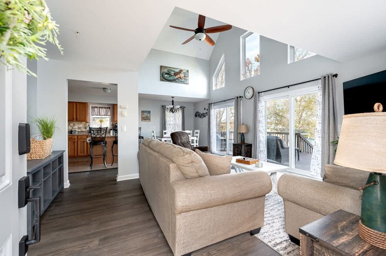 804 Oakleigh Beach Road #1061330P - Photo 4 of 50