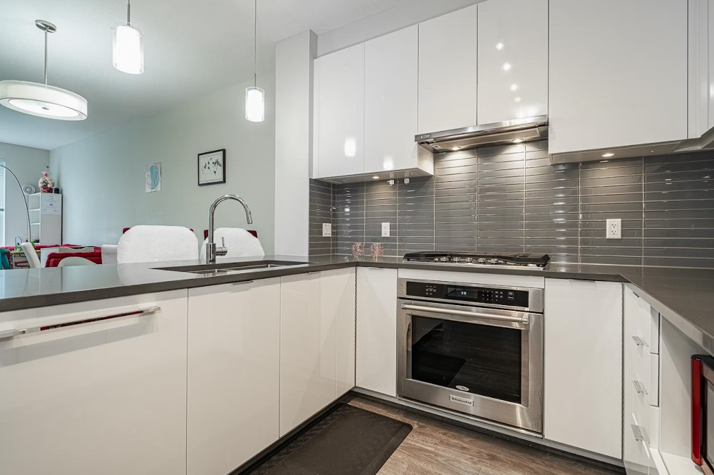 9366 Tomicki Avenue - Photo 3 of 19