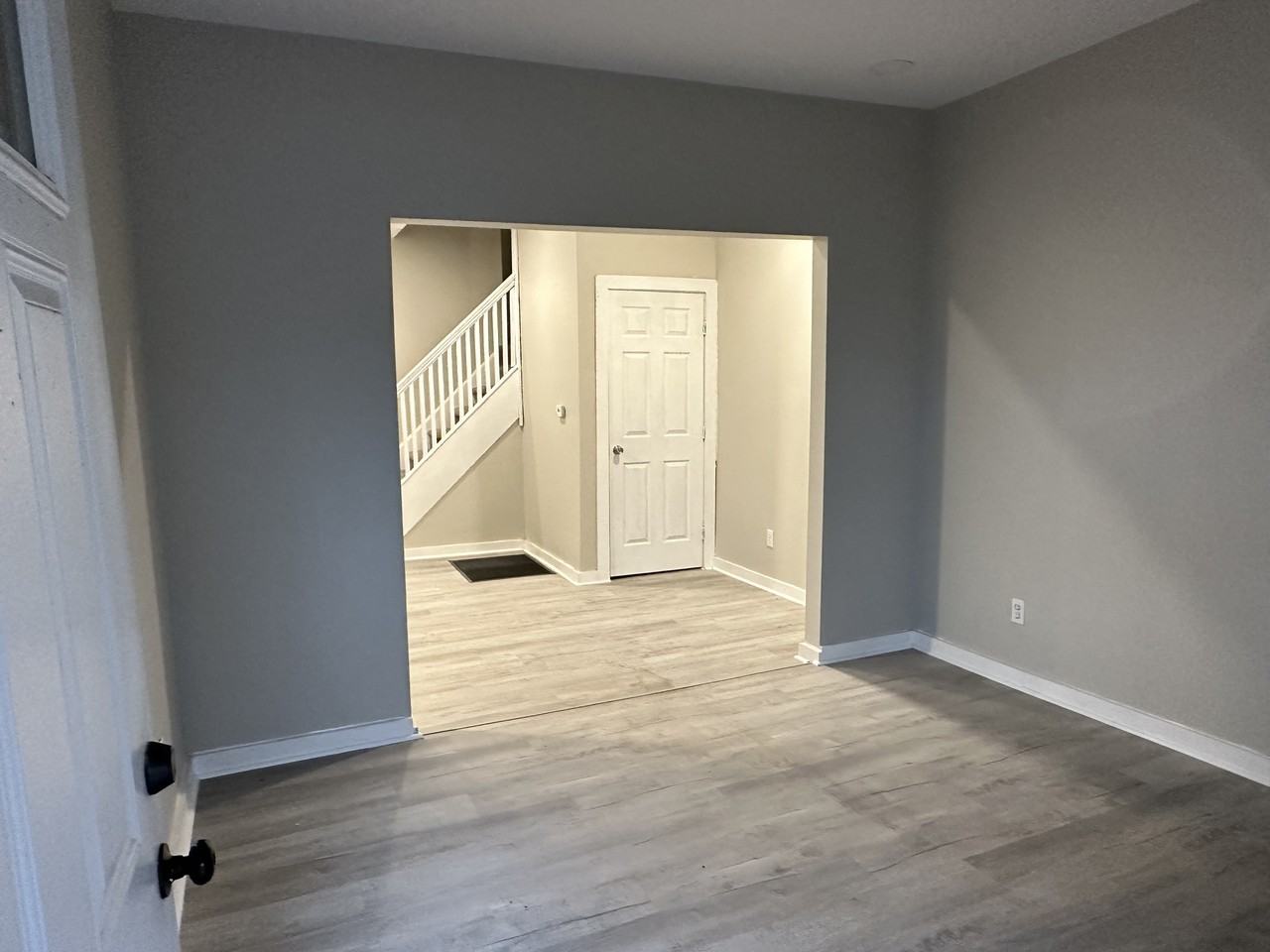 466 Dearborn Avenue - Photo 2 of 21