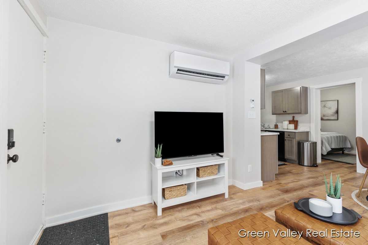 1543 Beidler St #2 - Photo 2 of 17