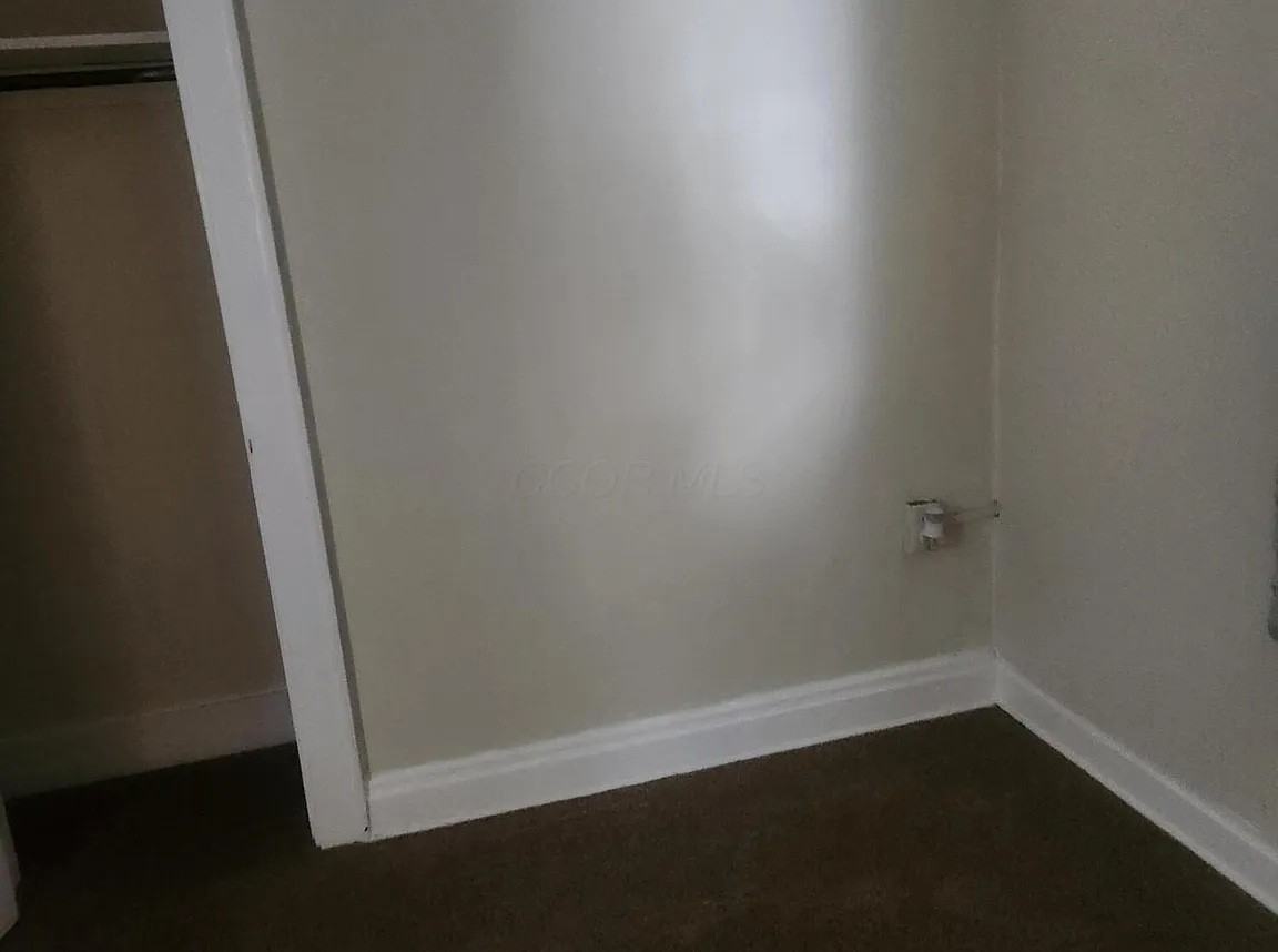 2042 Briarwood Ave #2042 - Photo 2 of 16