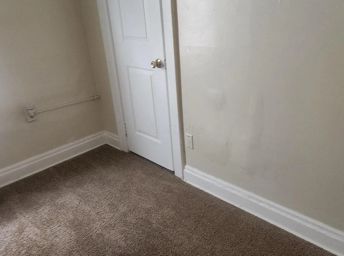 2042 Briarwood Ave #2042 - Photo 3 of 16