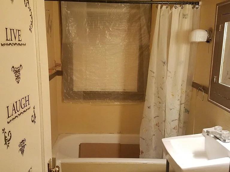 1619 E Hudson St #1619 - Photo 4 of 9