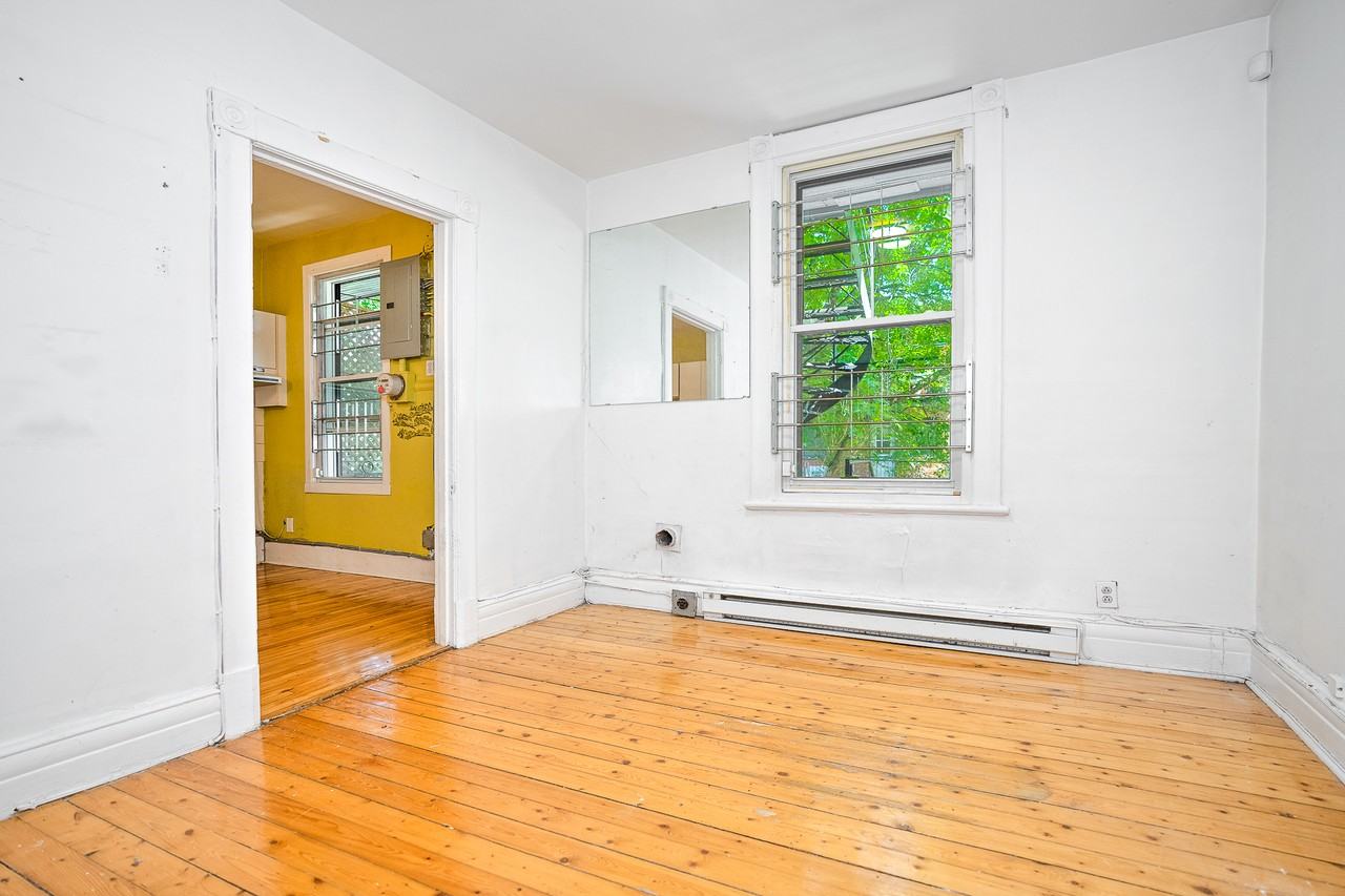 6371 Rue Saint-Dominique - Photo 4 of 19