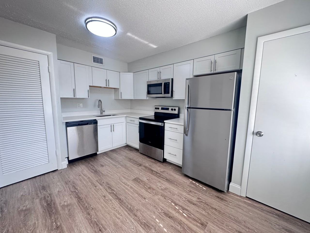 1 Plaza Mayor - Photo 2 of 24