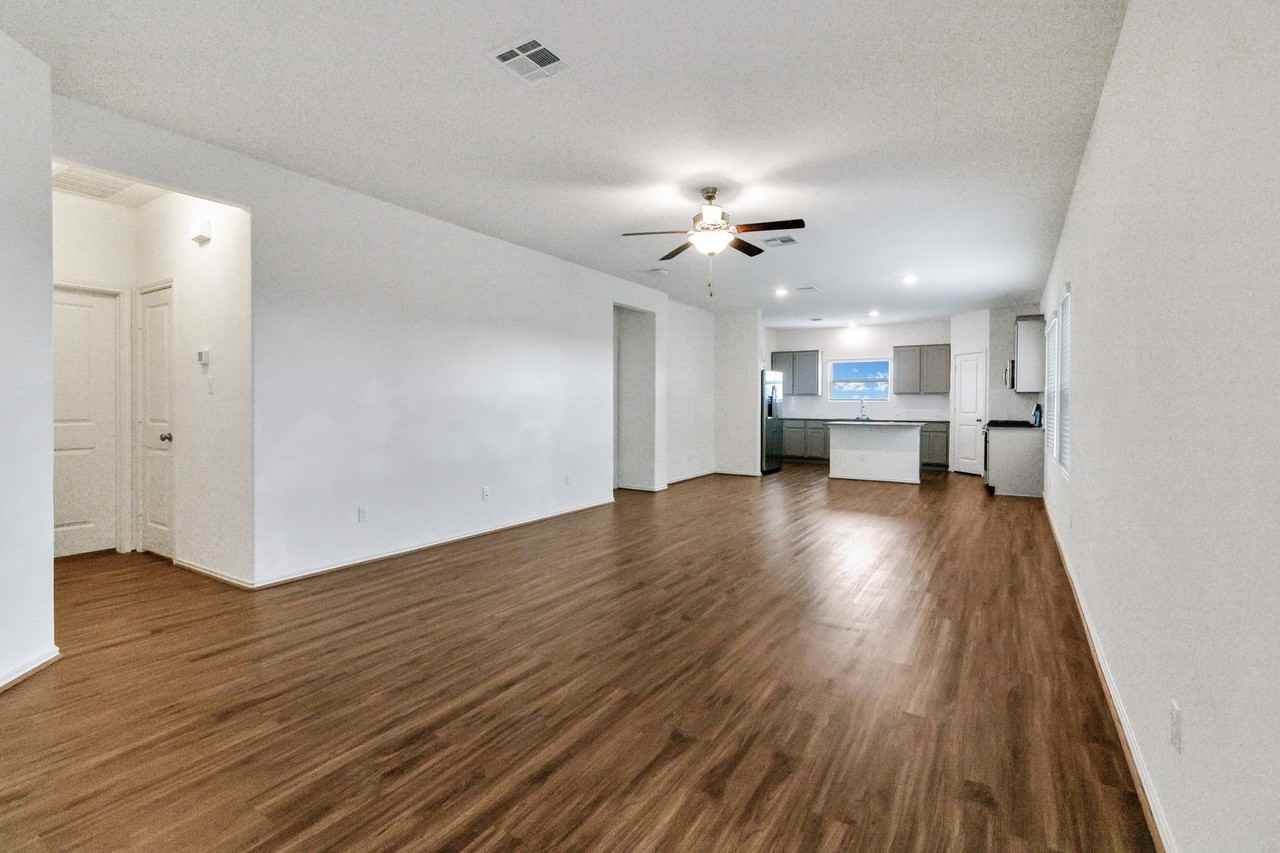 105 High Plains Pass - Photo 4 of 32